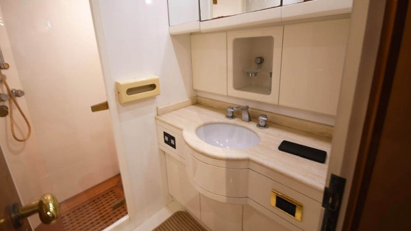 Motor yat Azimut 65 Gokce
