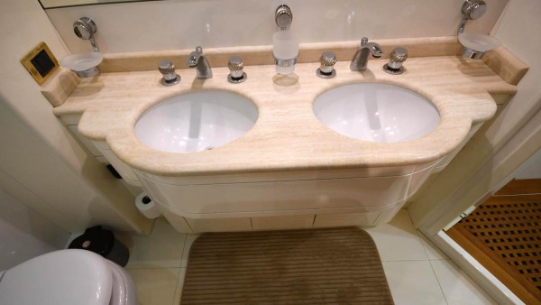 Motor yat Azimut 65 Gokce