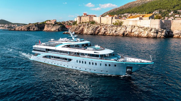 M/Y Freedom Motor yat