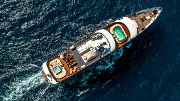 Motor yat M/Y Freedom