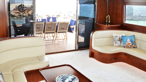Motor yat Rose 25
